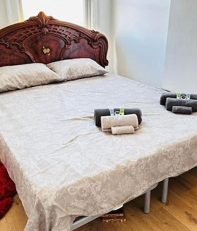 3 Bed House East London Home Bagian luar foto